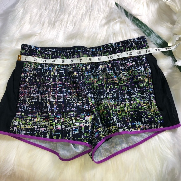FABLETICS Black Purple Patterned Shorts Running XS - Picture 6 of 7